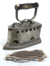 🇫🇷 ANCIEN FER A REPASSER BRAISE FER FORGE signé ANTIQUE IRON ART POPULAIRE