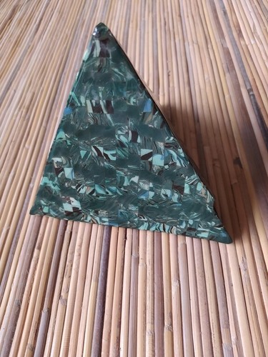 Pyramide céramique de - pyramide,
