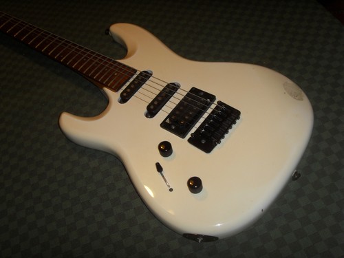 Avec défauts guitare - avec,