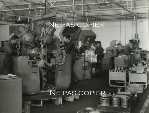 Machines outils ouvriers vers - ouvriers,