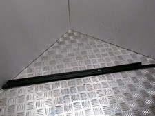 VW PASSAT B5 3B3 3G0837479 Caoutchouc de Joint de Porte Avant Droit 28405671