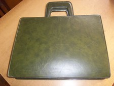 Cartable en skai vert