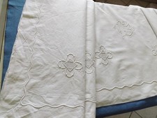 drap brodé, en fil de lin, mono M B , 3 m X 2.37 m, ancien