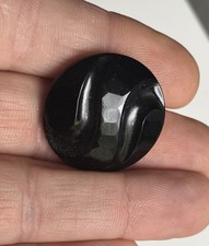 bouton ancien en verre noir ou jais bombe a facettes pied laiton - diam 27 mm