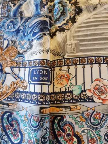 Superbe foulard andré claude - superbe,