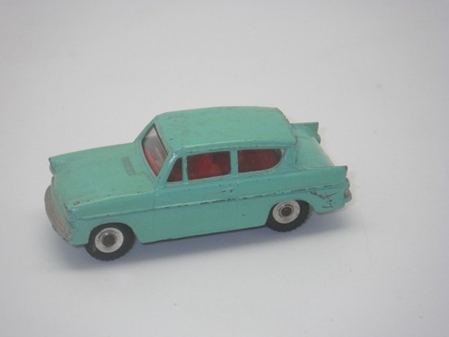 Ford anglia 155 vert dinky - vert,