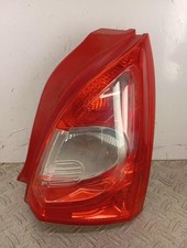 Feu arriere principal droit