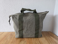 Filson Large Tin Cloth Grab