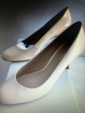 Neufs escarpins vernis