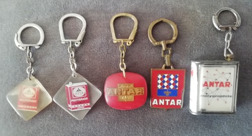 Lot anciens porte clefs - 5,