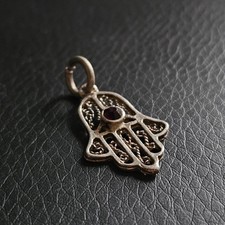 Pendentif main de Fatma