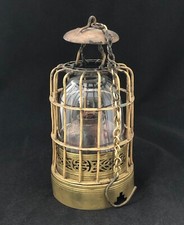 Lampe-cage de fumerie d'opium