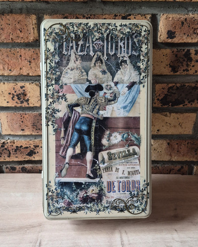 Ancienne boîte publicitaire