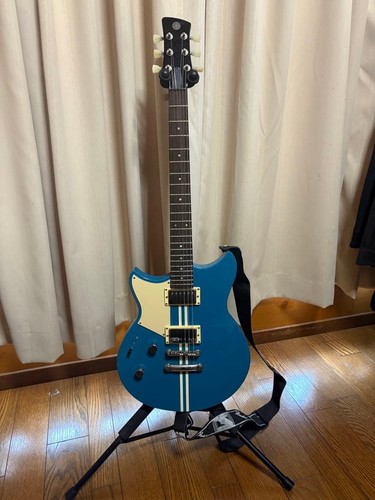 Guitare électrique gauche