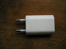 Chargeur secteur iPhone 5W . USB. Neuf. Original Iphone