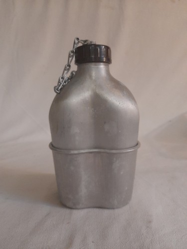Ancienne gourde militaire - ancienne,