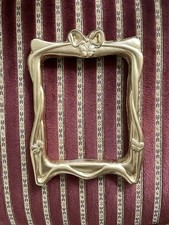 Cadre Doré Moulé En Plâtre, Réplique D’un cadre doré ancien, Époque Art Déco