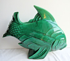 poisson en céramique craquelée verte Art déco vers 1930, signée LE JAN