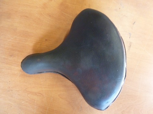 Ancien vélo selle - , cuir