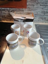 TOTAL COFFRET NEUF  4 MUGS