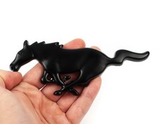 Insigne de voiture 3D noir mat