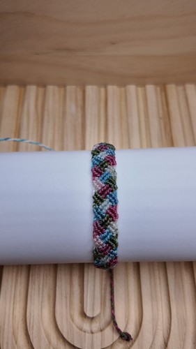 Bracelet micro macramé - -, fait