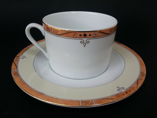 Tasse the soucoupe - a,