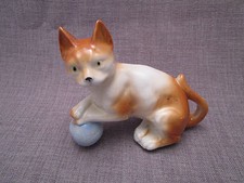 Chat ancien en biscuit avec