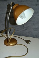 Lampe d'atelier ou de bureau années 50 en métal peint aspect martelé.