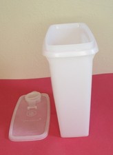 Tupperware pot à farine ou