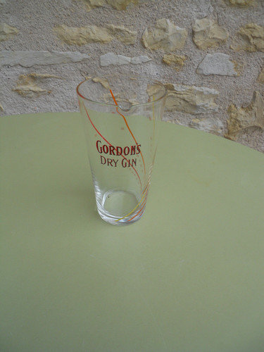 Grand verre bec - verre, verseur