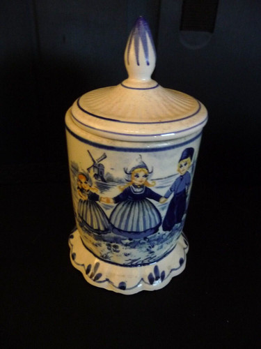 Petit pot couvert - , faïence