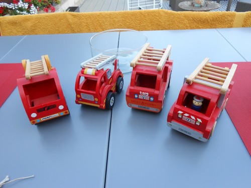 Petit jouet bois plancher - petit,