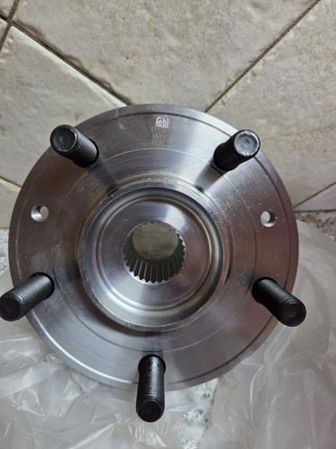 Mazda moyeu de roue - et,