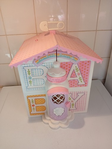 Maison petit poney nurserie - maison,