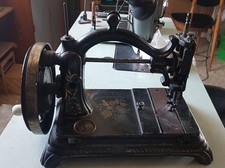 Machine à Coudre Manuelle Vintage de D. Bacle