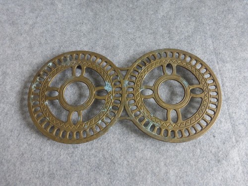 Dessous plat laiton - de,