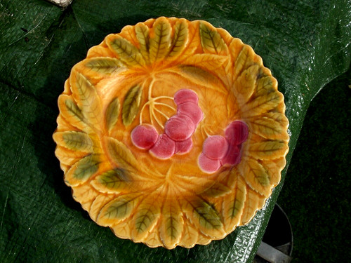 Assiette ancienne barbotine - assiette,