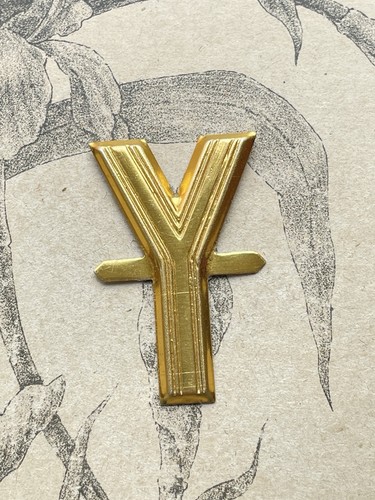 Ancienne lettre métal - y,