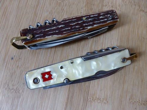Lot anciens couteaux pliants