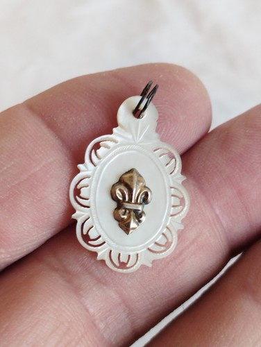 Ancienne médaille pendentif - ancienne,