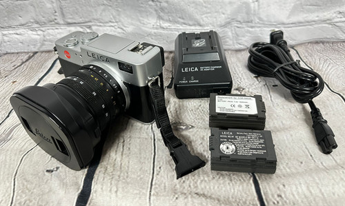 Leica digilux digital camera - 2,