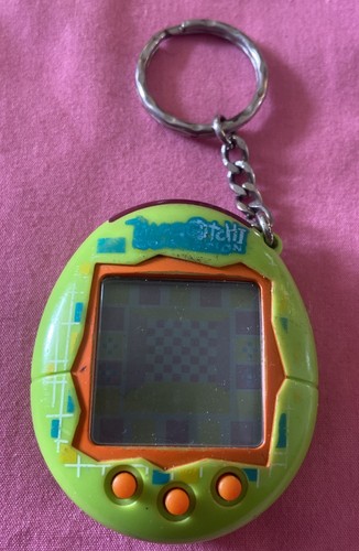 2004tamagotchi connection - 2004tamagotchi, v1