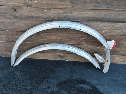 Ancien garde boue - , 650b