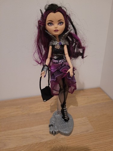 Ever after high poupée raven - ever,