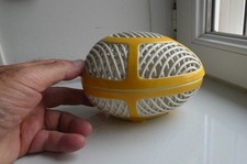 Ancien gros oeuf porcelaine