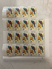 Planche de 19 timbres neufs