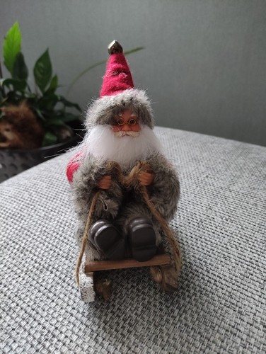 Pere noel sur traineau bois - sur,