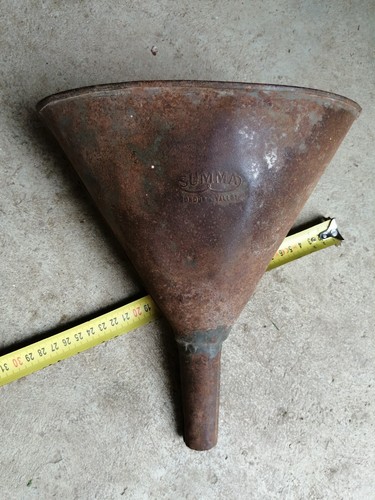 Ancien entonnoir ovale - o4-,