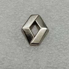Pin's-RENAULT -Logo-Argenté-Ballard--Auto-P2M4